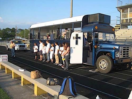 jesus-bus-exterior