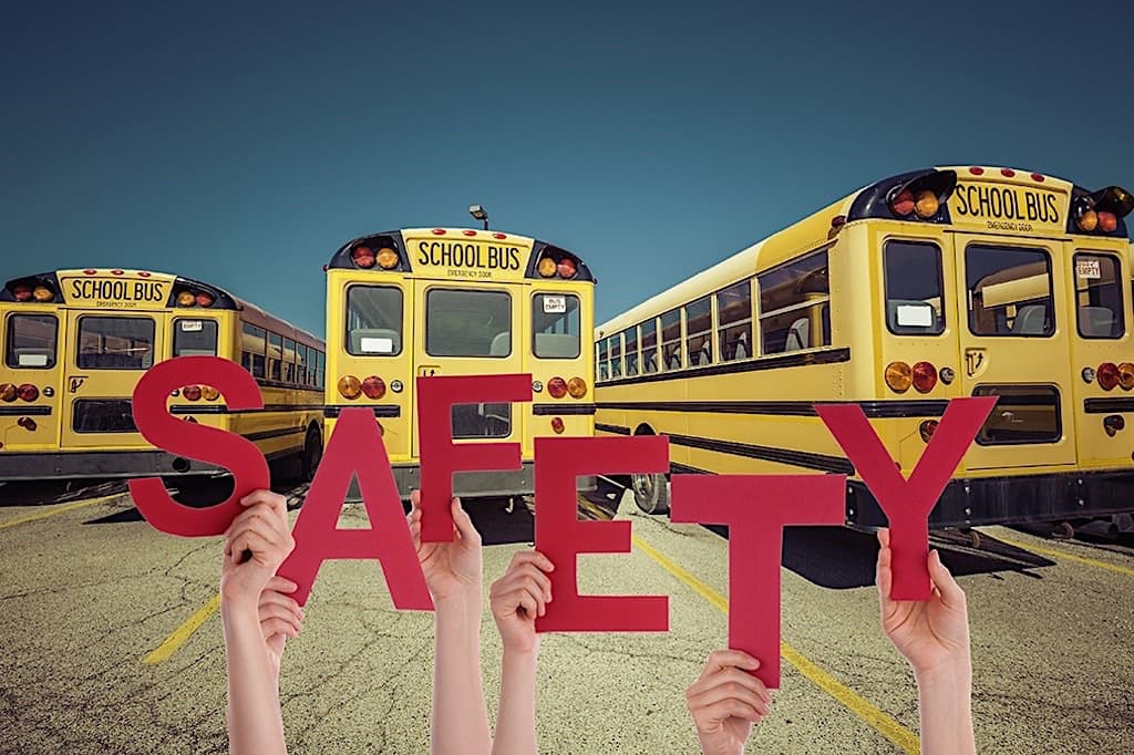 ‘Hero’ Teacher Praised by Parent Florida School Bus Crash Evacuation