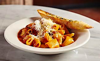 rigatoni-bolognese