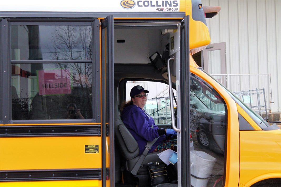 update-school-bus-drivers-continue-drawing-paychecks-despite-kansas