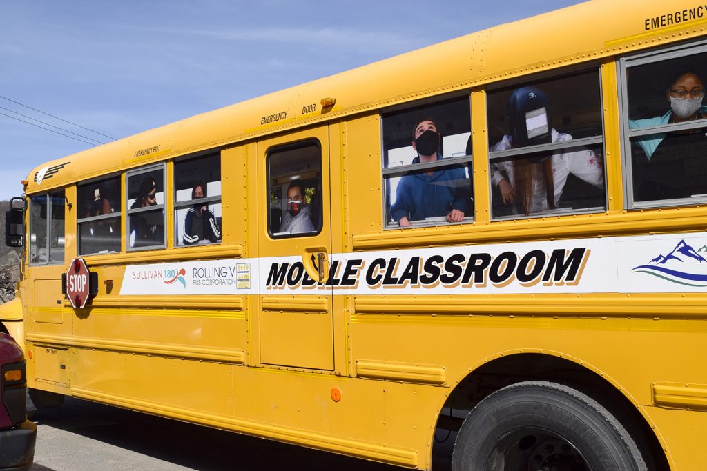 New York Classroom on Wheels Serves Students, Community School