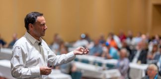 Dr. David Diamond, a neuroscientist at the University of South Florida Department of Psychology, spoke on June 5 at STN EXPO INDY 2022. (Photo by Vincent Rios Creative.)