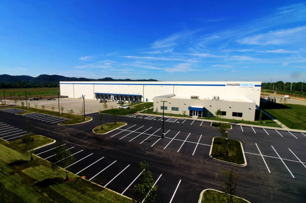 PACCAR Parts Opens New Parts Distribution Center School