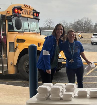 Shook Elementary School in Missouri handed out cinnamon rolls to their school bus drivers for Love the Bus Month