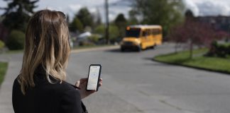 Parent using the Zonar MyView app to track the school bus (Image courtesy of Zonar)