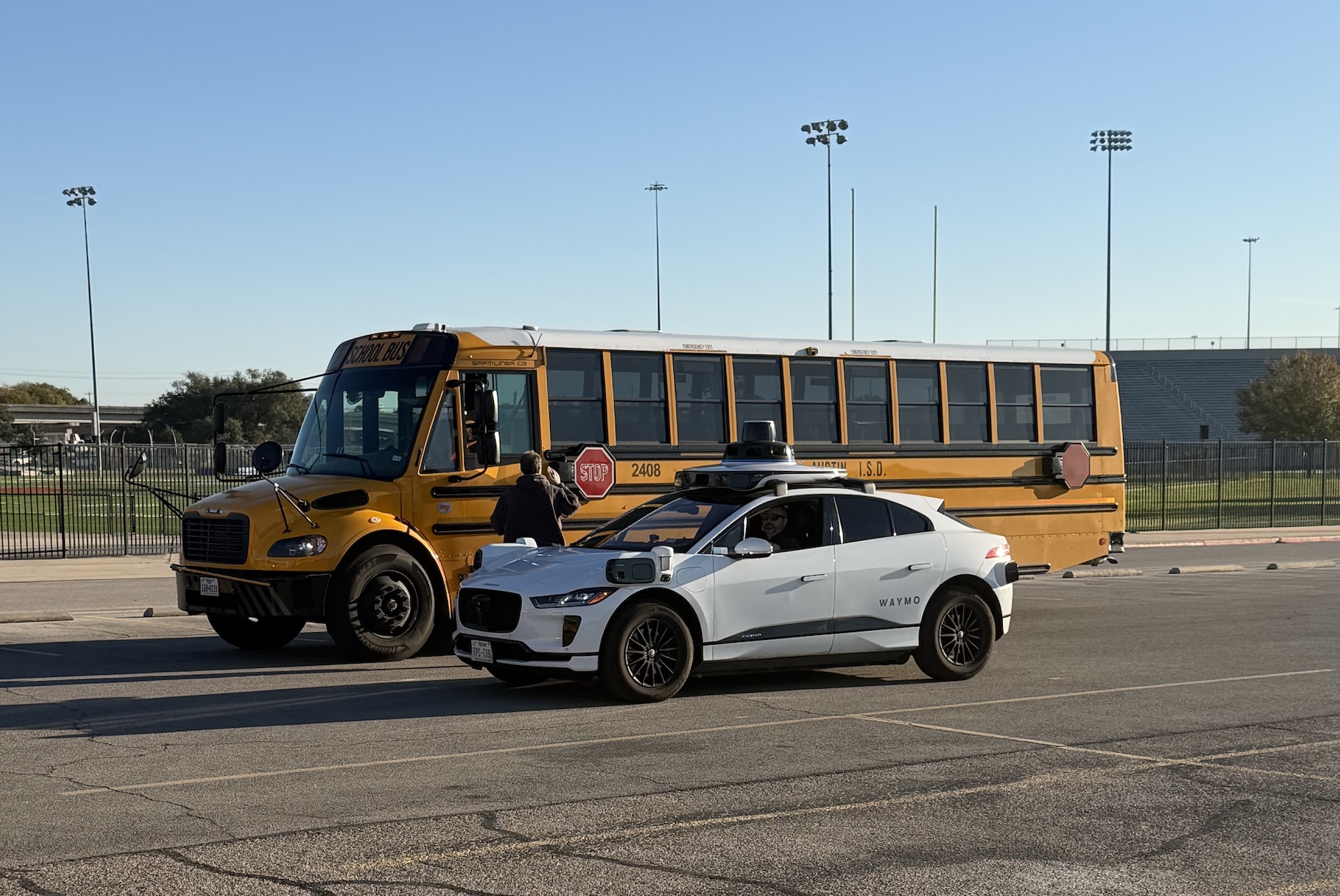 Waymo Driverless Vehicles Continue to Illegally Pass School Buses ...